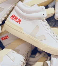 MINOTAUR X BERLIN WHITE PIERRE><noscript><img width=