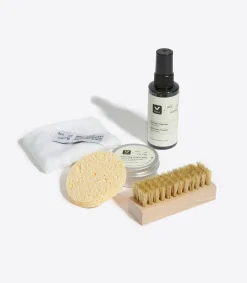 SNEAKER CARE KIT X ACT OF CARING>VEJA Store