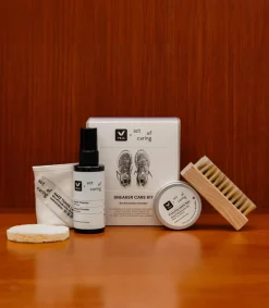 SNEAKER CARE KIT X ACT OF CARING>VEJA Store