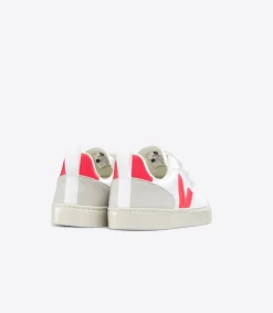 V-10 CWL WHITE ROSE FLUO><noscript><img width=