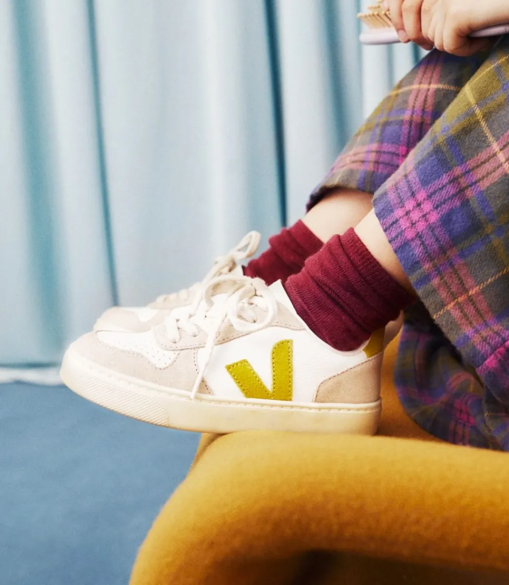 V-10 LACES WHITE LIQUOR ALMOND>VEJA Clearance