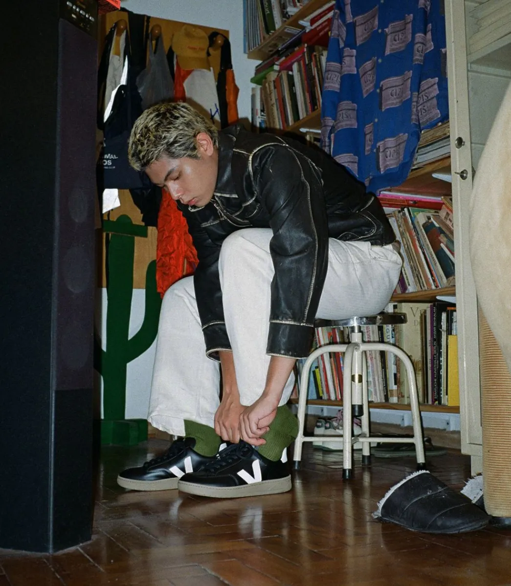 V-12 LEATHER BLACK WHITE DUNE>VEJA Shop