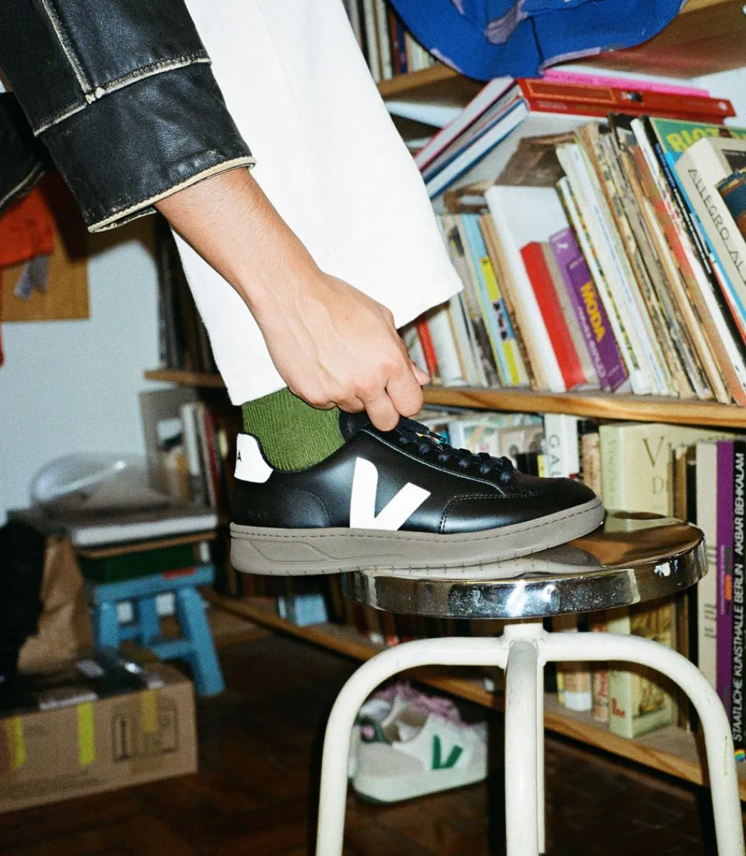 V-12 LEATHER BLACK WHITE DUNE>VEJA Shop