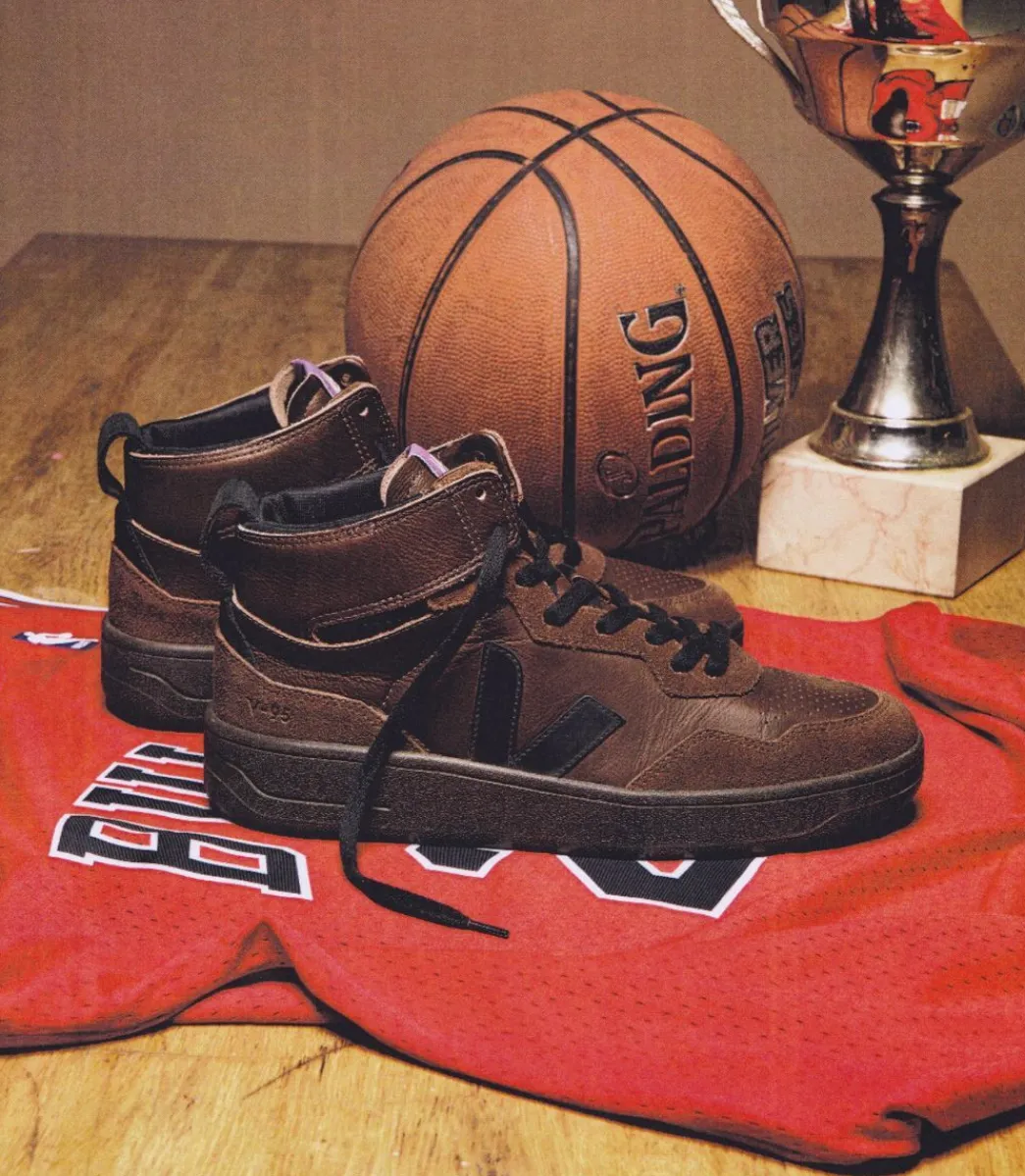 V-95 LEATHER WALNUT BLACK>VEJA Best