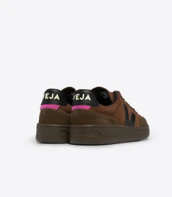 V-90 SUEDE WALNUT BLACK><noscript><img width=