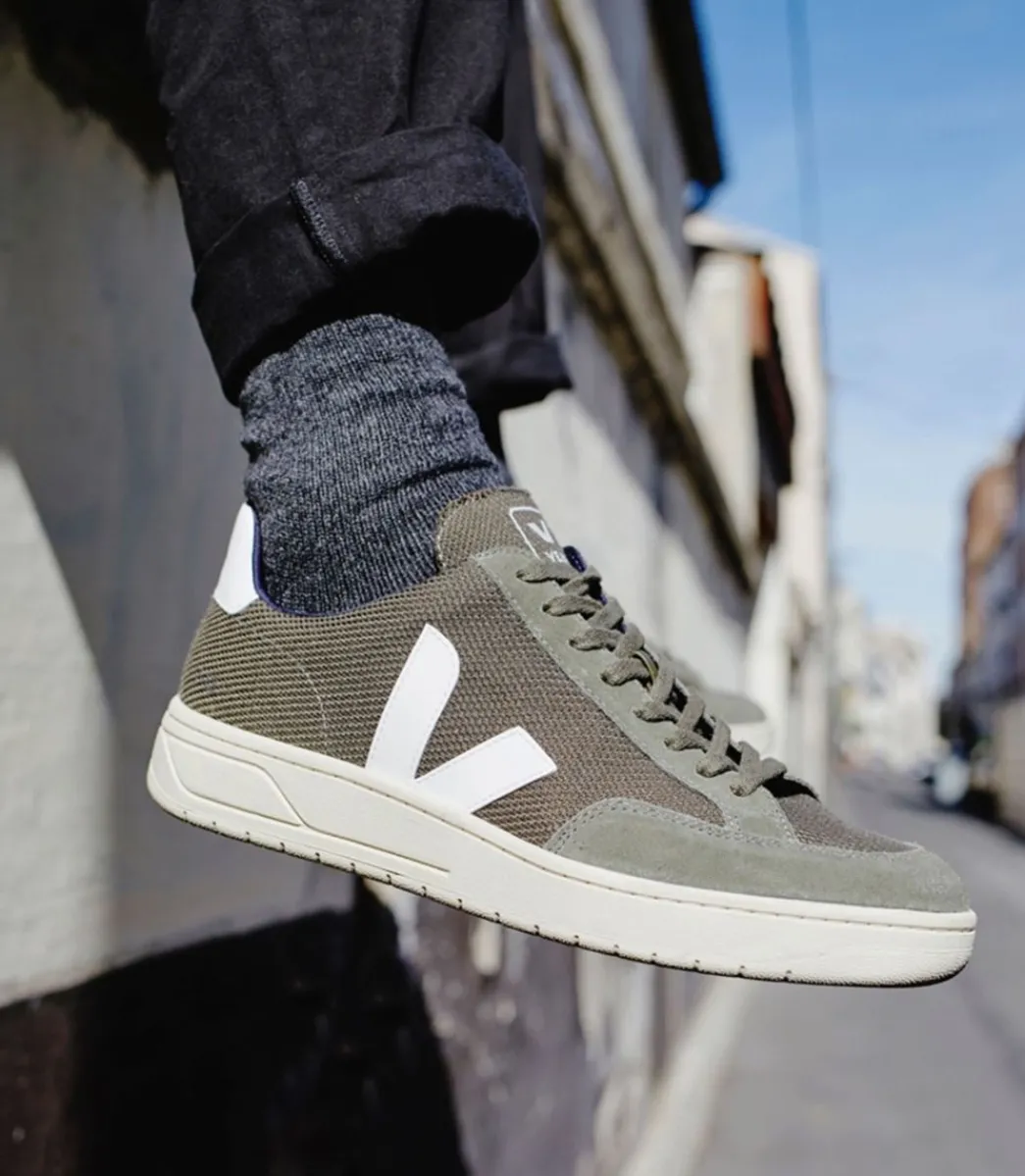 V-12 VEGAN B-MESH OLIVE WHITE>VEJA Hot