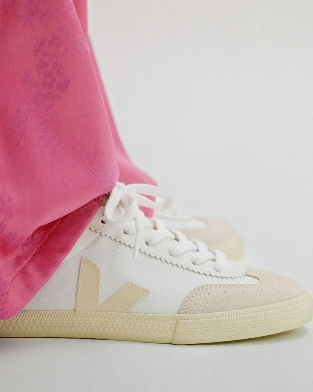 VOLLEY CANVAS WHITE PIERRE>VEJA New